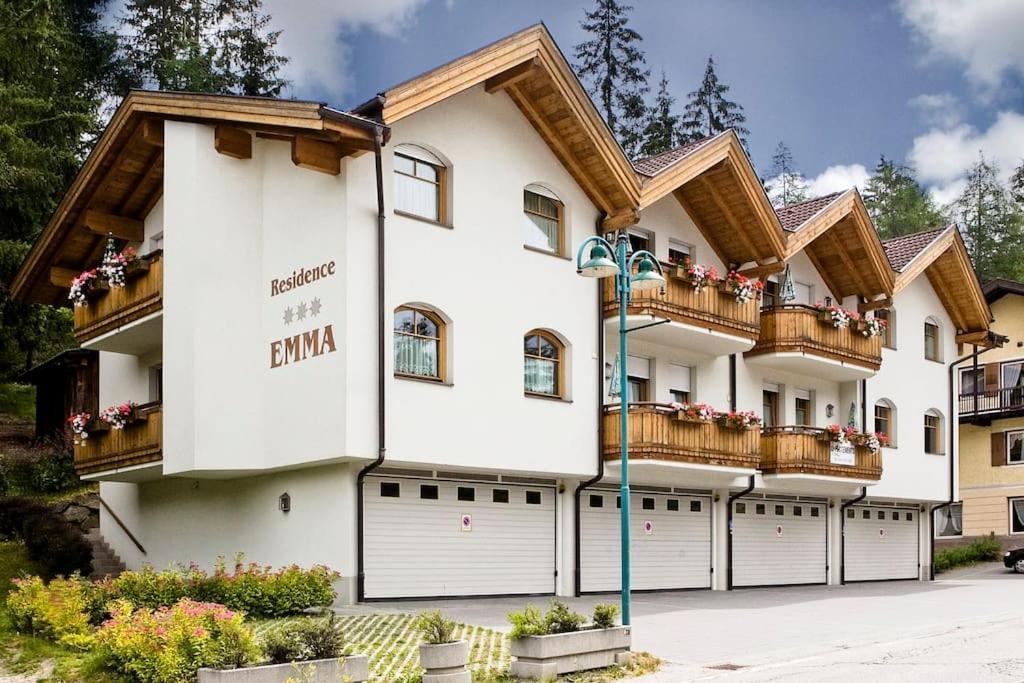 Residence Emma ดอบบีอาโก ภายนอก รูปภาพ